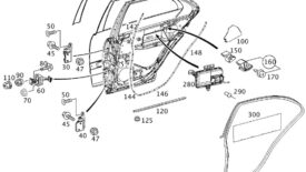 Mercedes C-Klasse W203  Fondtür hinten rechts A2037300805 NOS